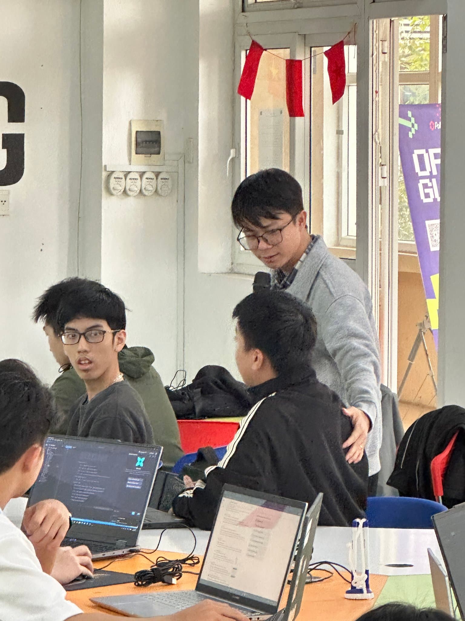 Hue’s Who of Solidity