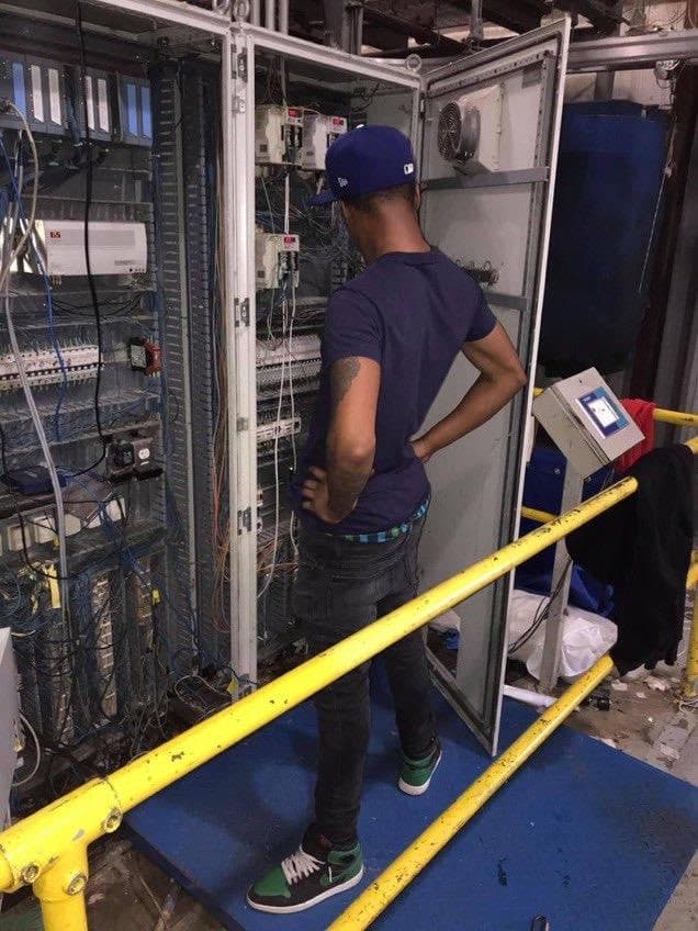 The Hybrid Internet